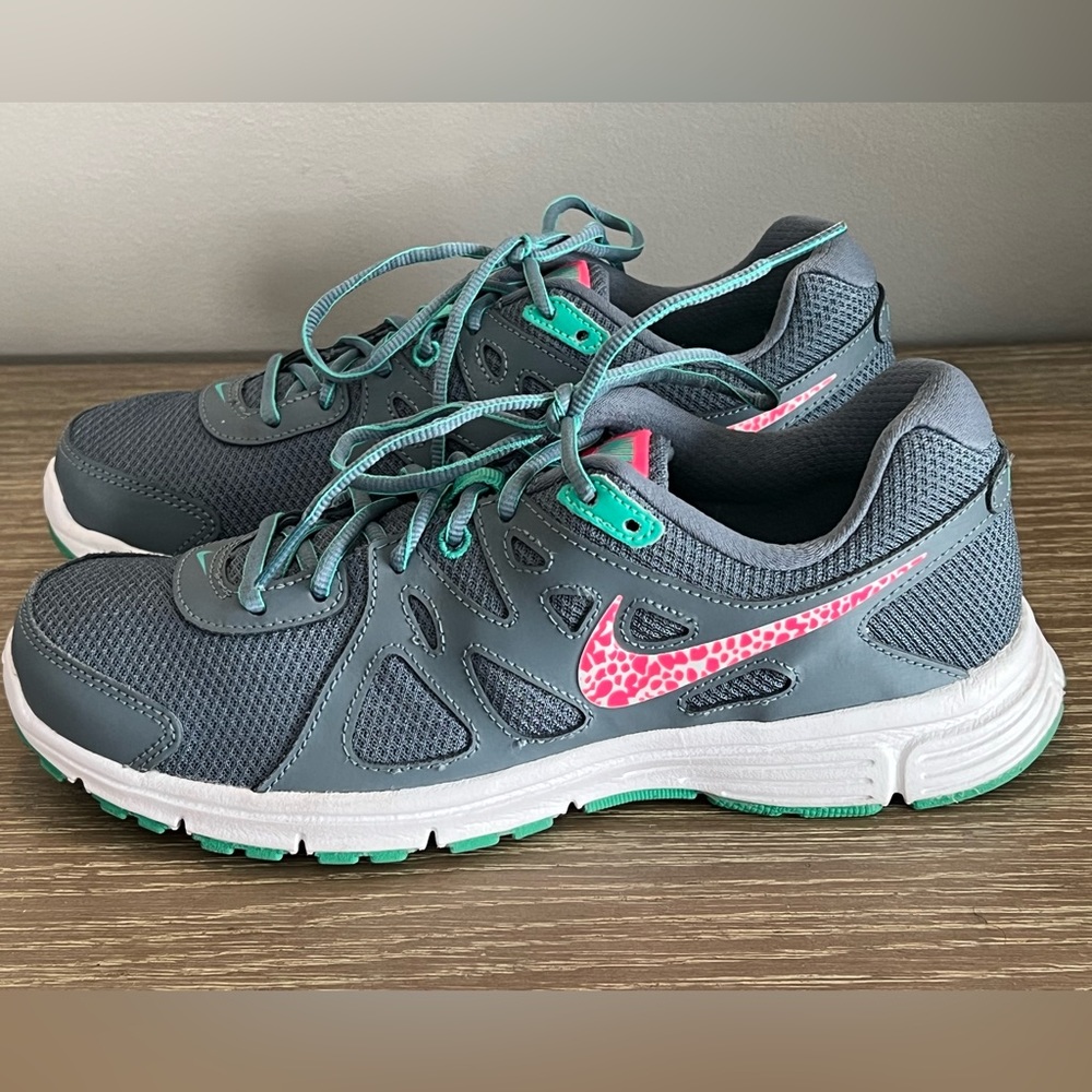 Nike Revolution 2‎ Graphite Pink Mint sz10